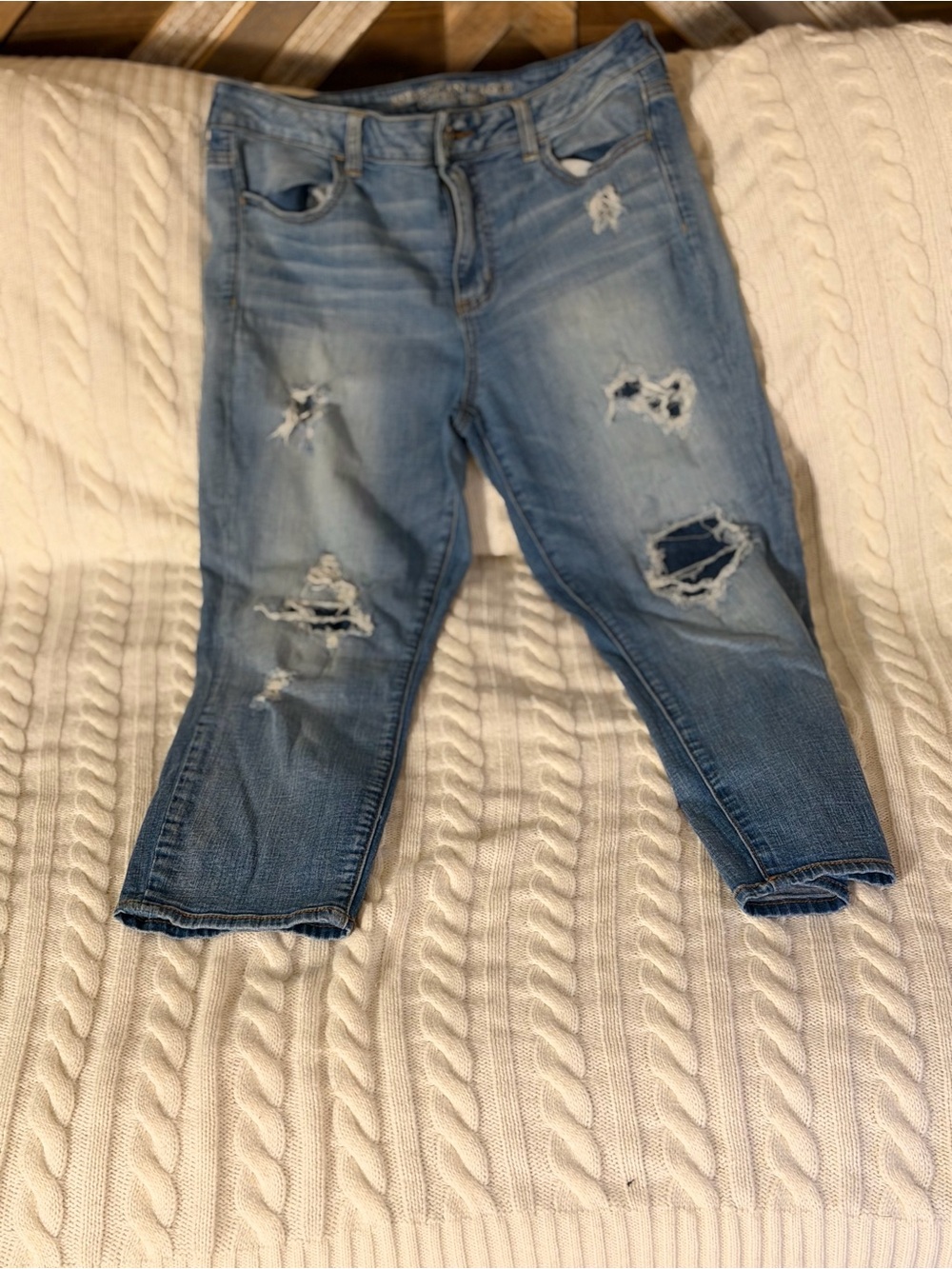American Eagle Outfitters Distressed Cropped Jeans Y2K 👈 when I bought them 🤣